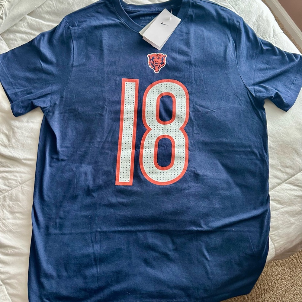 🎄🎁🎅🏼NWT Nike SZ L Chicago Bears #18 T shirt
